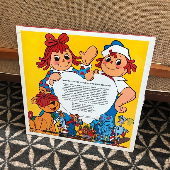 80's "Raggedy Ann & Andy Pop Concert" Album - 80's Kids Record - Kids Stuff - Picture 2 of 9